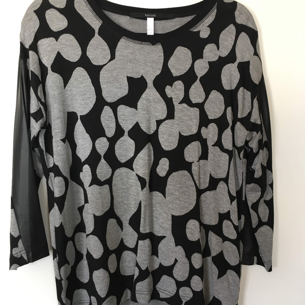 Kensie Black & Gray Top w Faux Leather Detail (M)